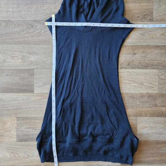 House of Harlow 1960 Hooded Muscle Tee In Black NWOT Women's Size Small - Picture 7 of 7